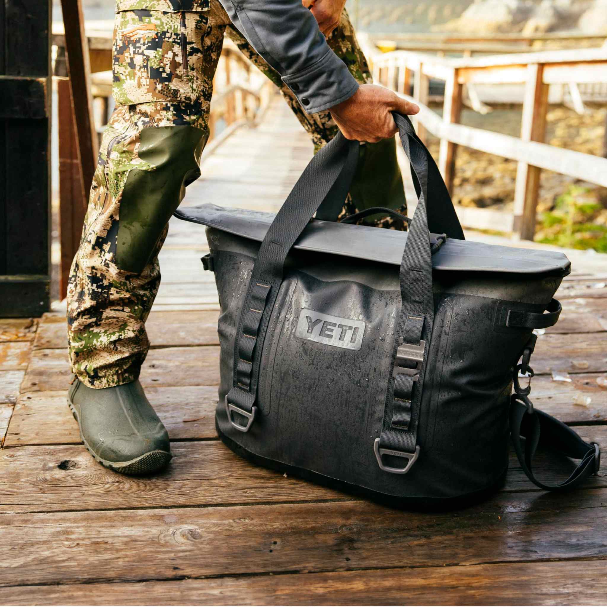 Yeti store magnetic cooler