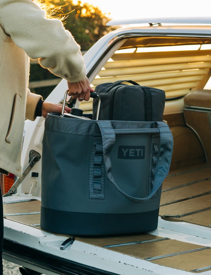 Yeti pool bag 2025