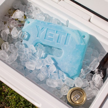 YETI YETI ICE 4-lb Blue Liquid Ice Pack at