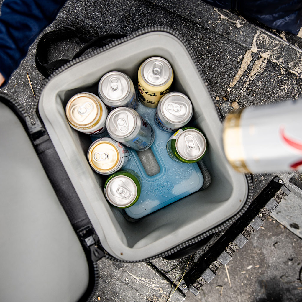 Yeti cooler ice store pack