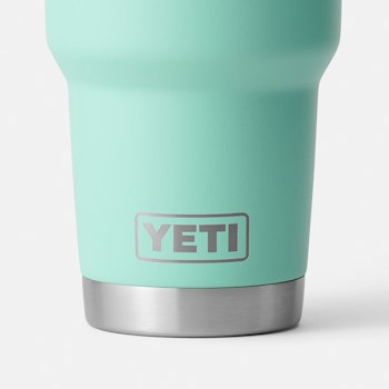 https://yeti-web.imgix.net/366dfba0183a0411/original/R30_Tumbler_Drinkware_Product_Overview_Image_Stainless_Steel-1x.jpg?auto=format&fit=crop&w=512&h=350