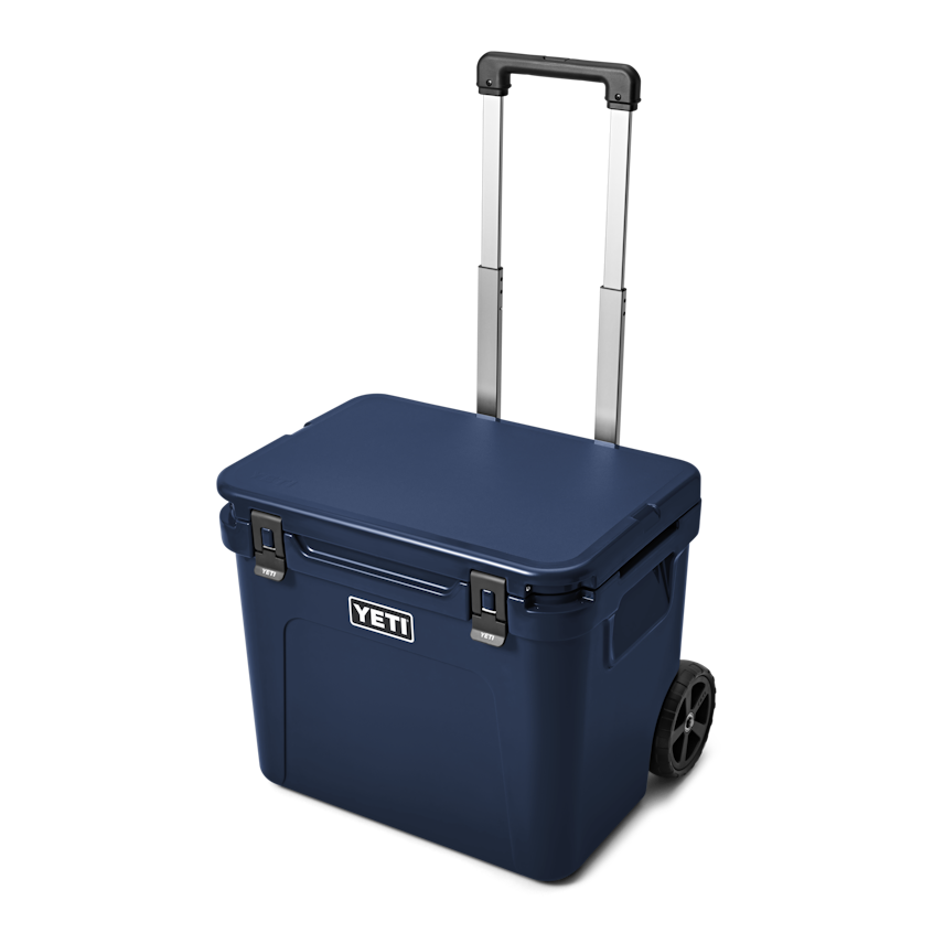 https://yeti-web.imgix.net/3fdf349b3915a1c2/W-220022_site_studio_Hard_Coolers_Roadie_60_Navy_3qtr_Front_Handle_Up_7791_Primary_B_2400x2400.png?bg=0fff&auto=format&w=846&h=846