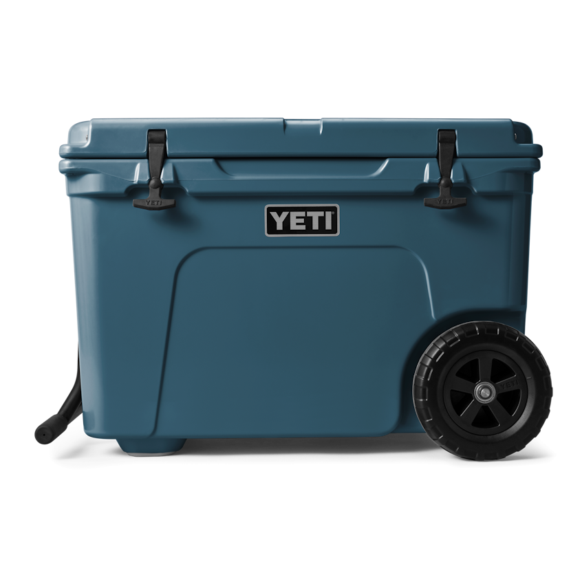 https://yeti-web.imgix.net/47c5a4249d8c7280/W-site_studio_Hard_Cooler_Tundra_Haul_Nordic_Blue_front_3338_Layers_F_Primary_B_2400x2400_v2.png?bg=0fff&auto=format&w=846&h=846