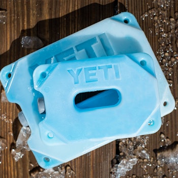 https://yeti-web.imgix.net/483e18f0671a731c/original/YETI_Ice_Cooler_Accessories_Product_overview_Image_Impact_Resistant-1x.jpg?auto=format&fit=crop&w=512&h=350