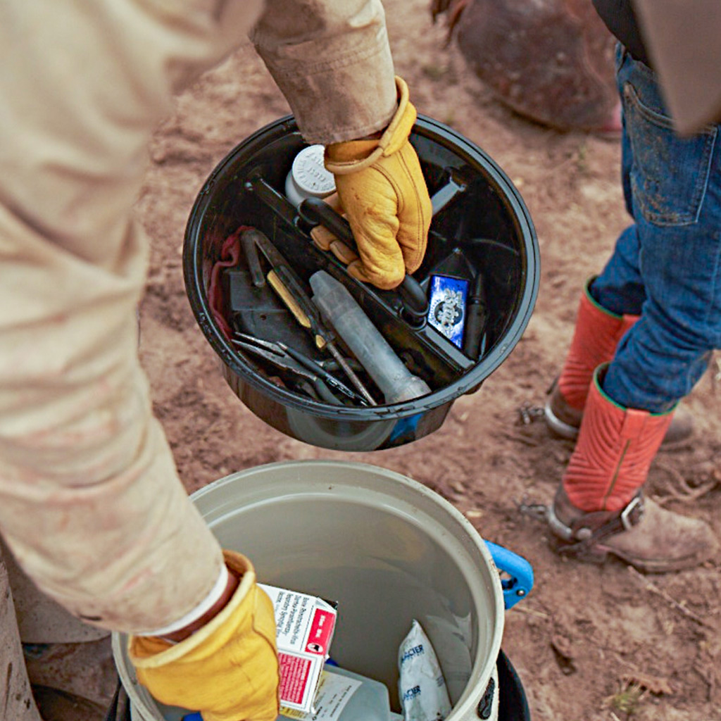 Fully loaded clearance yeti bucket