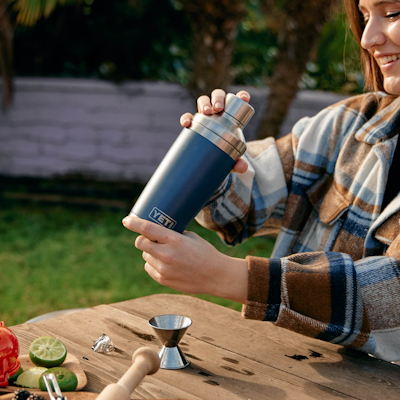 Yeti shaker bottle outlet