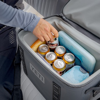 https://yeti-web.imgix.net/78e4268d4ecd8e59/original/YETI_Thin_Ice_Cooler_Accessories_Product_Overview_Image_No_Messy_CleanUp-1x.jpg?auto=format&fit=crop&w=512&h=350